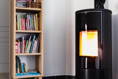 Les étapes essentielles pour réussir l'installation de votre poêle à granulés