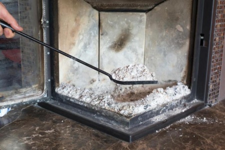 D&eacute;bistrage des conduits : comment &eacute;liminer le bistre pour un chauffage s&ucirc;r